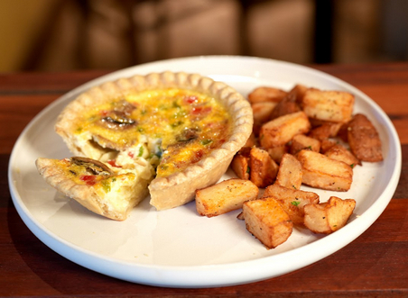 BREAKFAST GARDEN VEGETABLE QUICHE