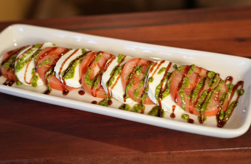 CAPRESE SALAD APPETIZER